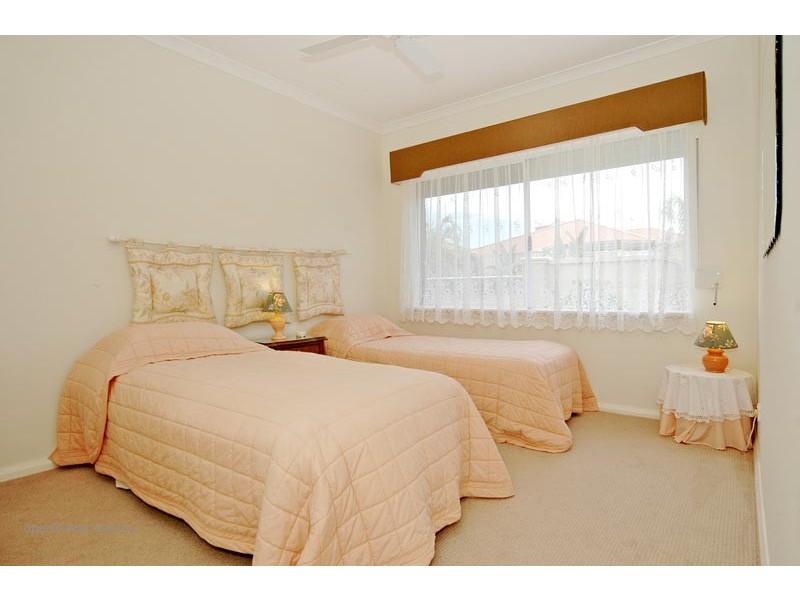 94 Golf Links Drive, Carramar WA 6031