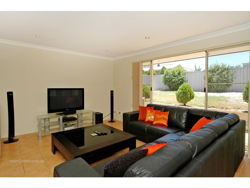 3 Carwoola Cir, Carramar WA 6031