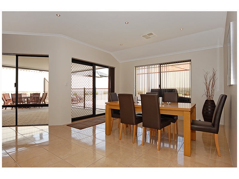 55 Yandella Promenade, Tapping WA 6065