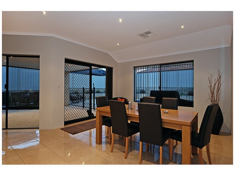 55 Yandella Promenade, Tapping WA 6065