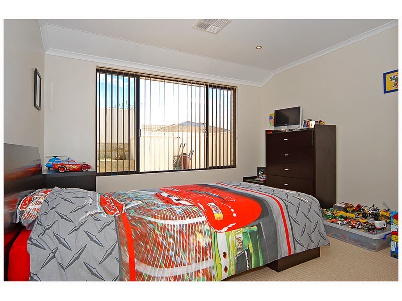 55 Yandella Promenade, Tapping WA 6065