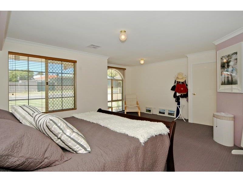 63 Mallina Circuit, Carramar WA 6031