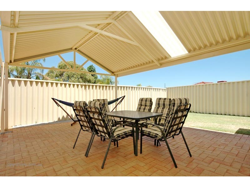 63 Mallina Circuit, Carramar WA 6031