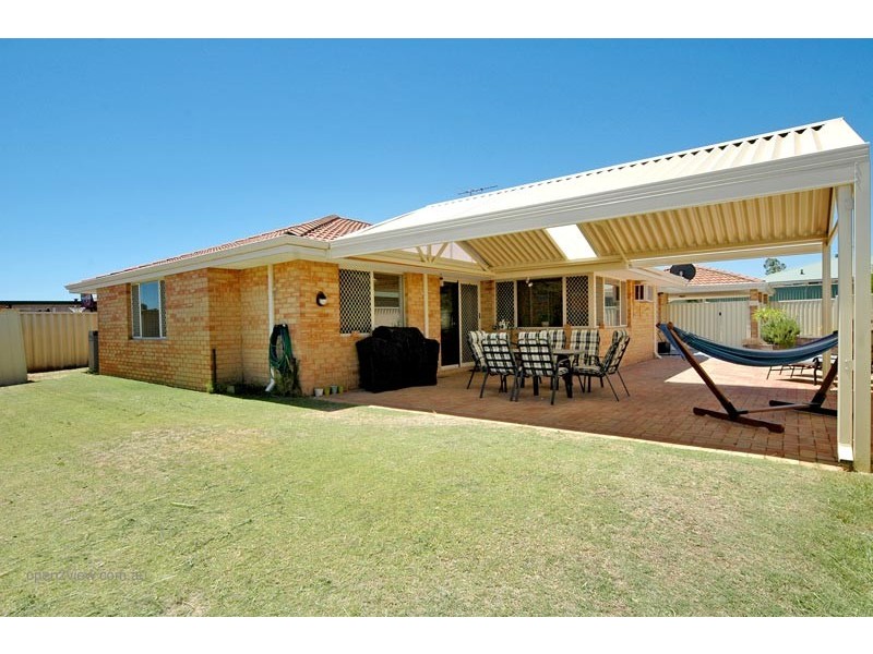 63 Mallina Circuit, Carramar WA 6031