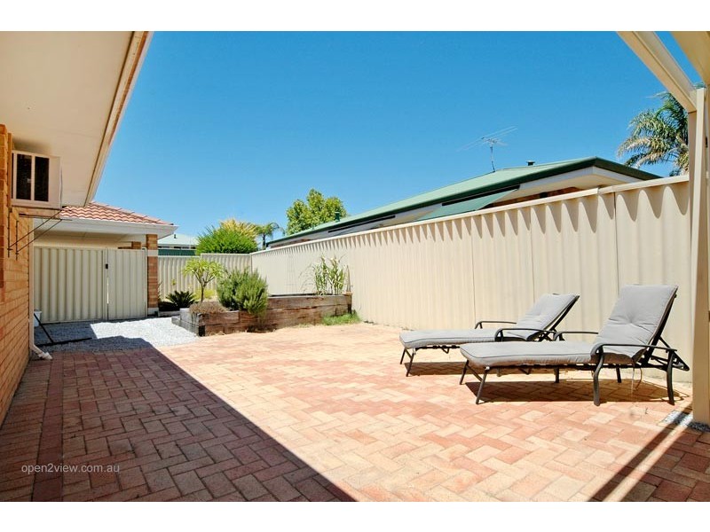 63 Mallina Circuit, Carramar WA 6031