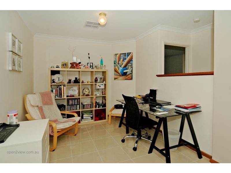 63 Mallina Circuit, Carramar WA 6031