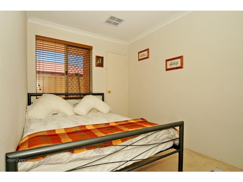 63 Mallina Circuit, Carramar WA 6031