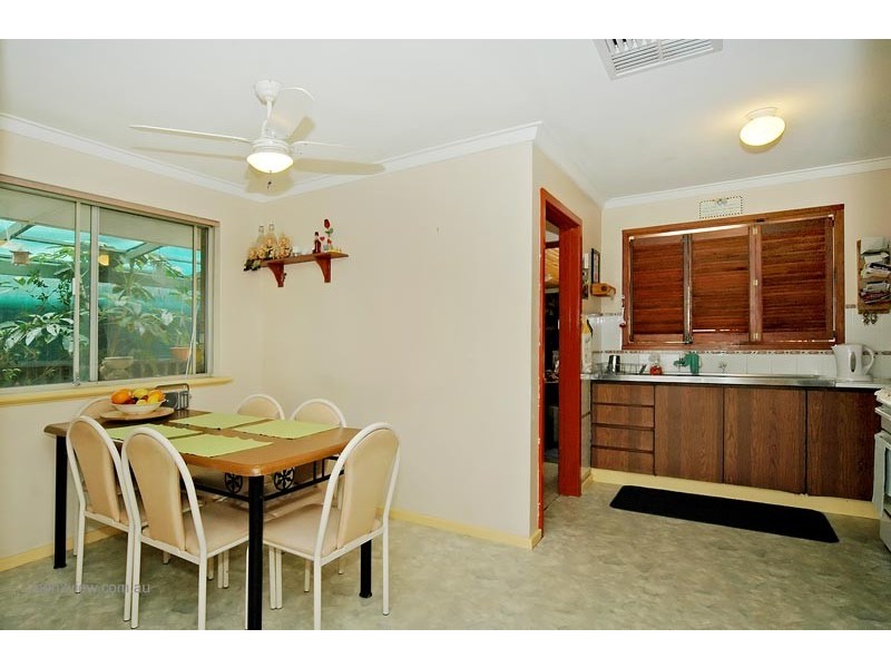 10 Elizabeth Rd, Wanneroo WA 6065