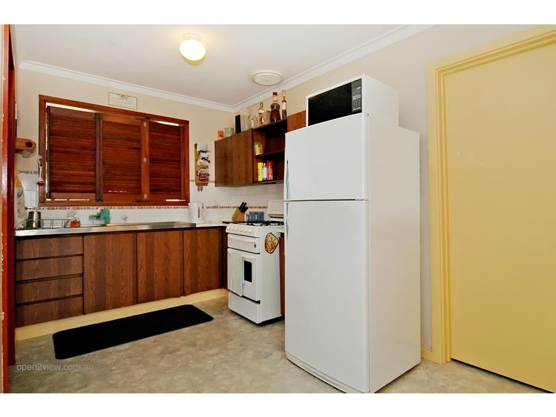 10 Elizabeth Rd, Wanneroo WA 6065