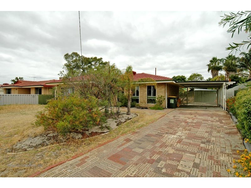10 Elizabeth Rd, Wanneroo WA 6065