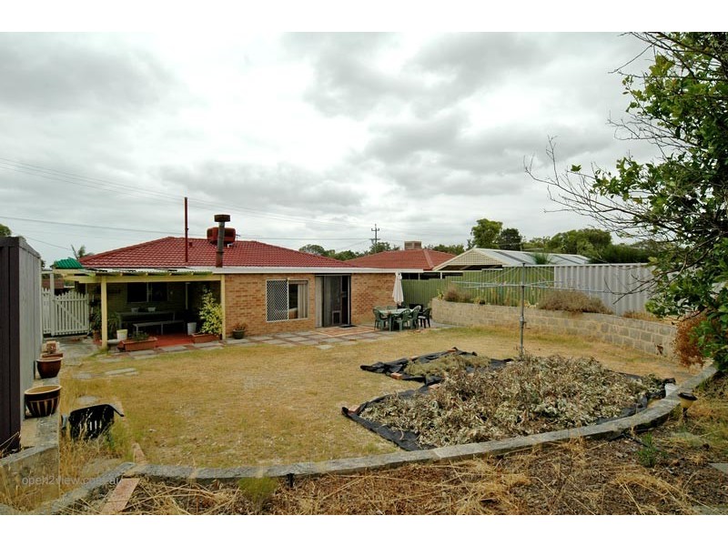 10 Elizabeth Rd, Wanneroo WA 6065