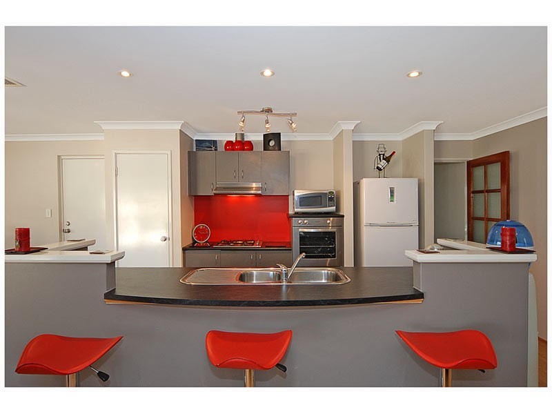 16  Baglione Green, Tapping WA 6065