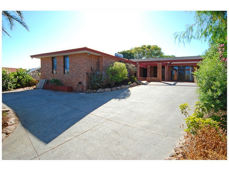 17 Piper Street, Quinns Rocks WA 6030