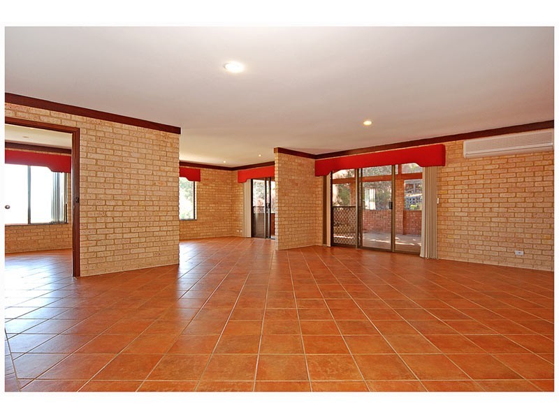 17 Piper Street, Quinns Rocks WA 6030