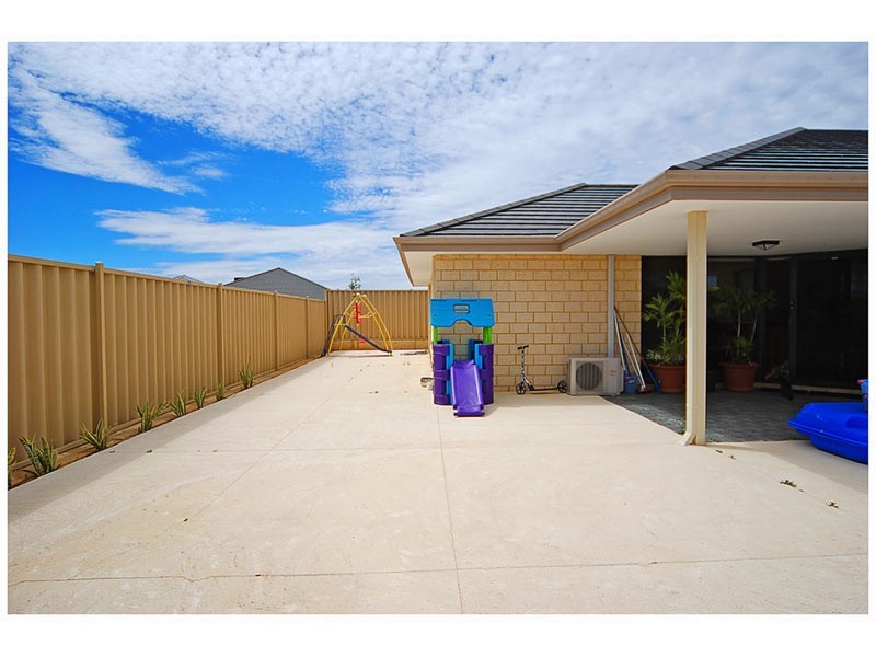 1 Kinvara Way, Ridgewood WA 6030