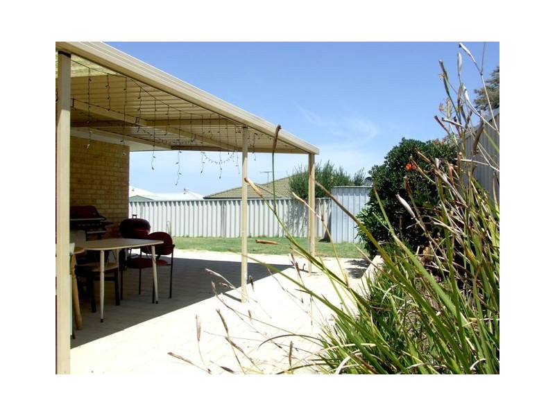 34 Thicket Circuit, Banksia Grove WA 6031