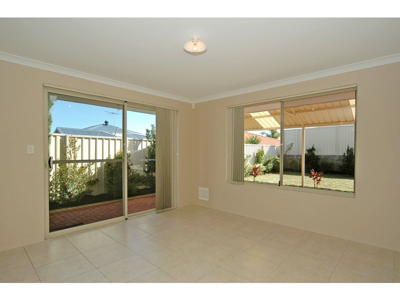 36 Jindare Loop, Carramar WA 6031