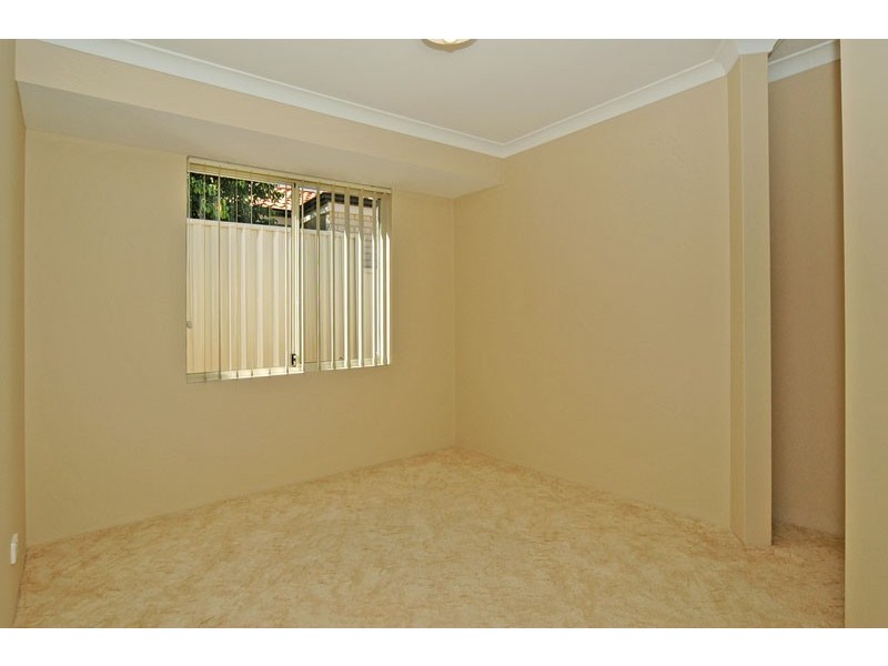 36 Jindare Loop, Carramar WA 6031