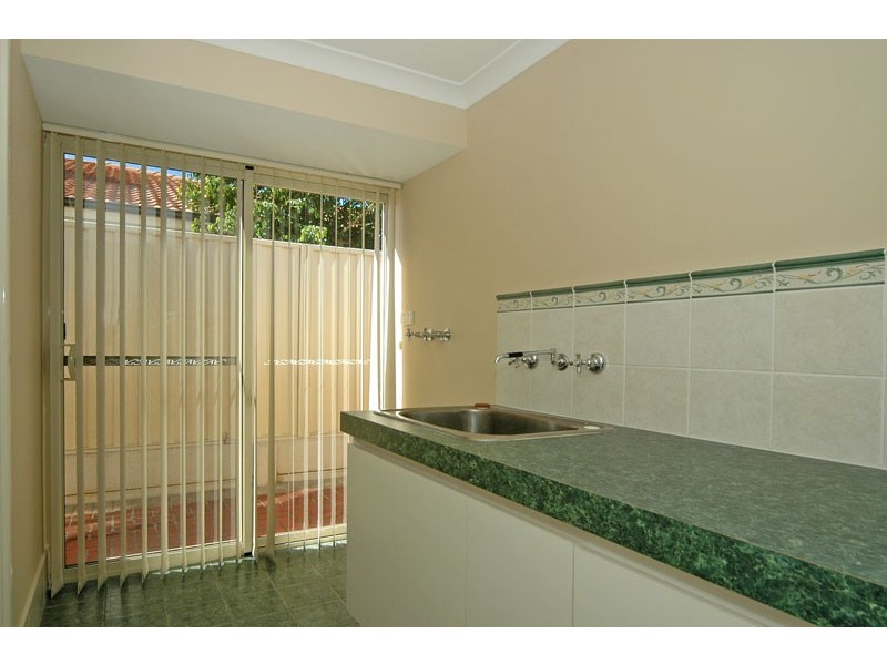 36 Jindare Loop, Carramar WA 6031