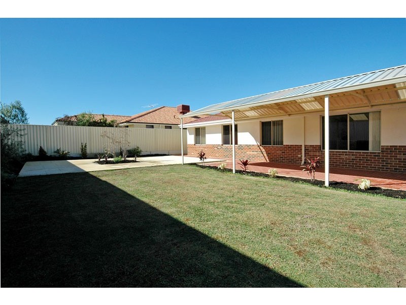 36 Jindare Loop, Carramar WA 6031