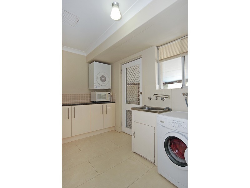 41 Wanjina Cr, Wanneroo WA 6065