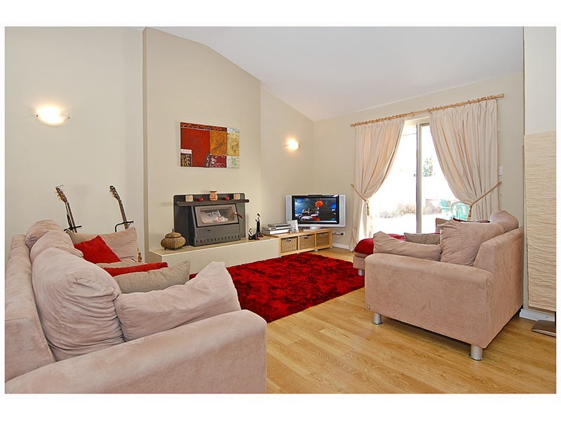 41 Wanjina Cr, Wanneroo WA 6065