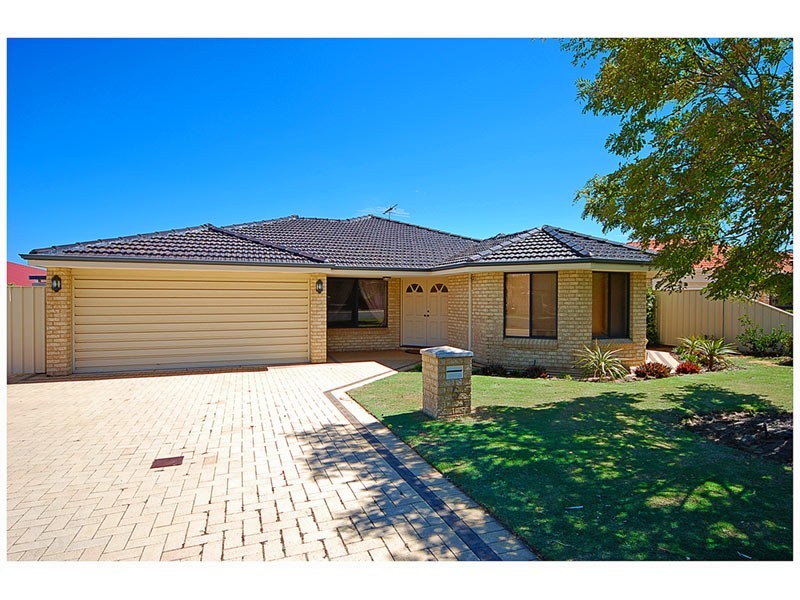 5 Merrang Circuit, Carramar WA 6031