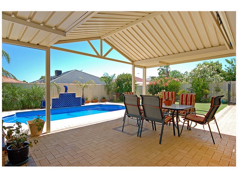 5 Merrang Circuit, Carramar WA 6031