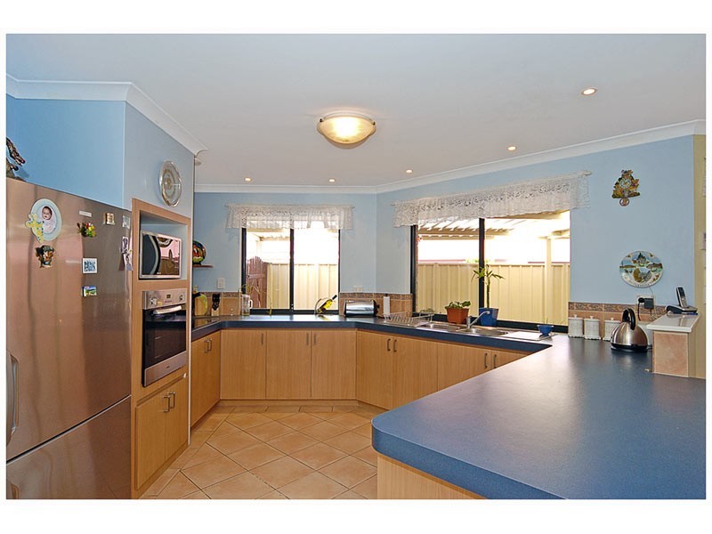 5 Merrang Circuit, Carramar WA 6031