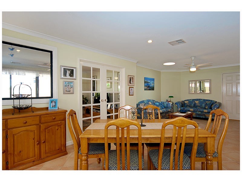 5 Merrang Circuit, Carramar WA 6031