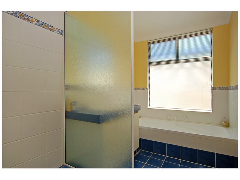 5 Merrang Circuit, Carramar WA 6031