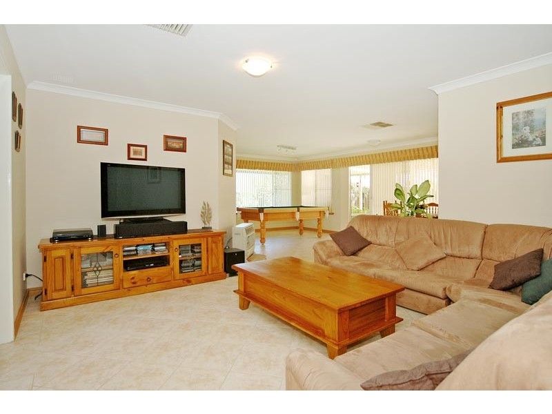26 Balladong Loop, Carramar WA 6031