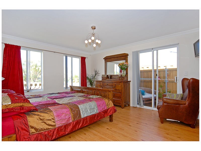 39 Mullins Way, Yanchep WA 6035