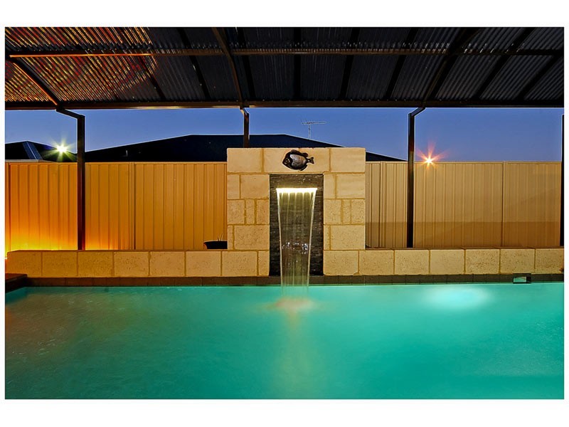 19 Bingarra Cr, Tapping WA 6065