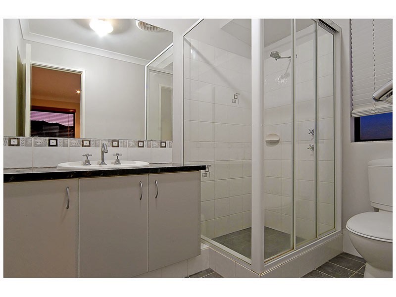 19 Bingarra Cr, Tapping WA 6065