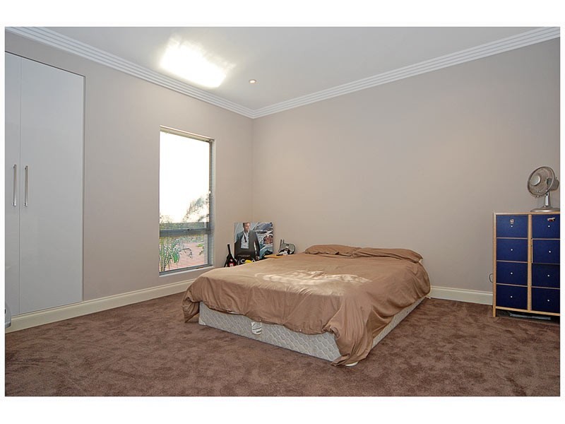 5 Calita Pass, Carramar WA 6031