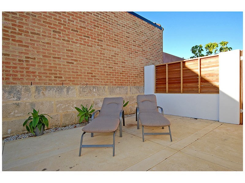 5 Calita Pass, Carramar WA 6031