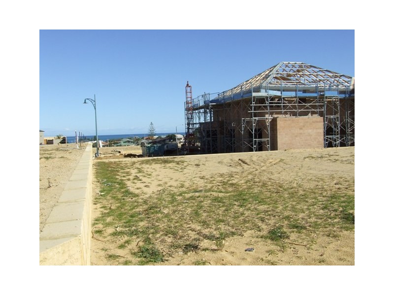 469 Burns Beach Road, Iluka WA 6028