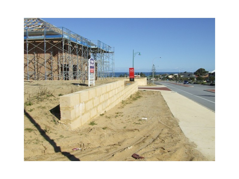 469 Burns Beach Road, Iluka WA 6028