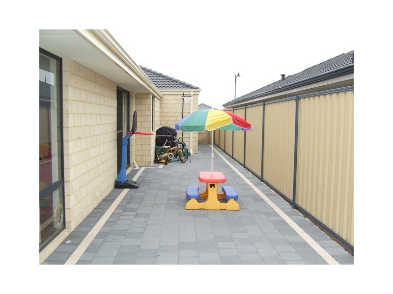 23 Goshawk Street, Tapping WA 6065