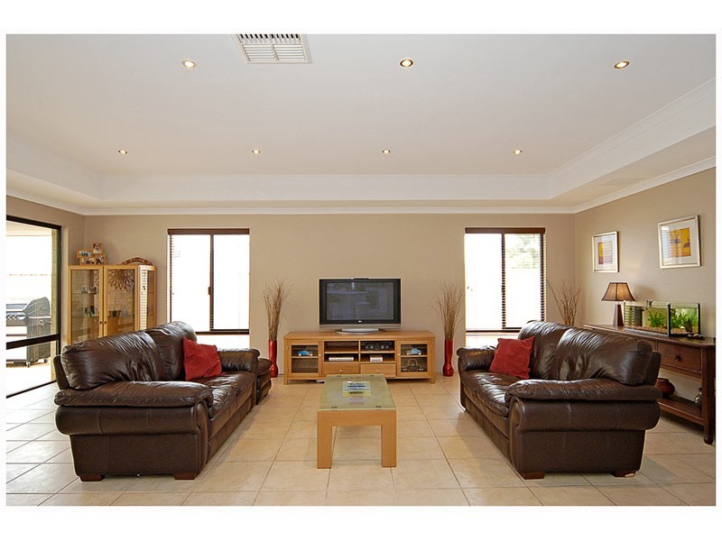 63 Yandella Promenade, Tapping WA 6065