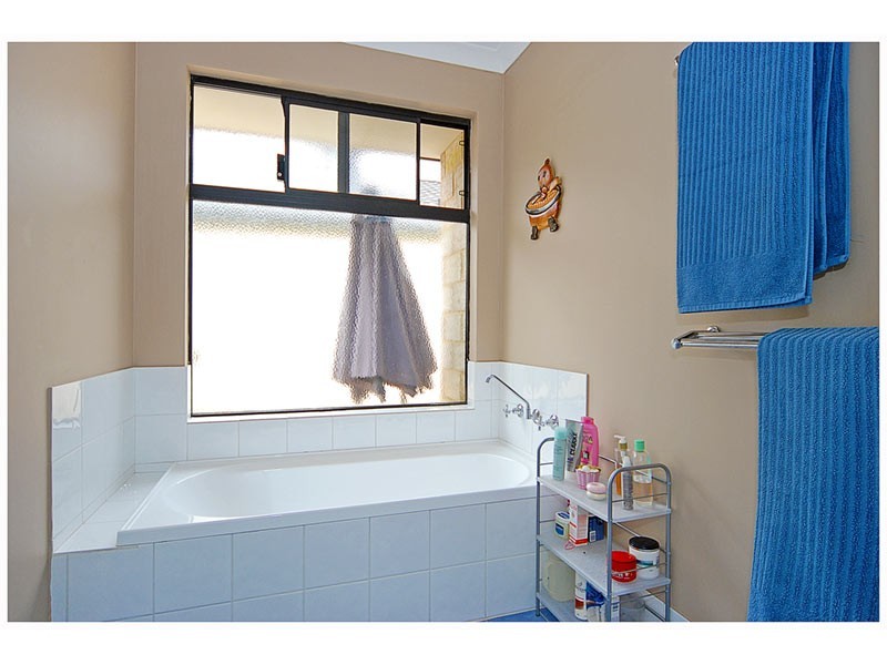 63 Yandella Promenade, Tapping WA 6065
