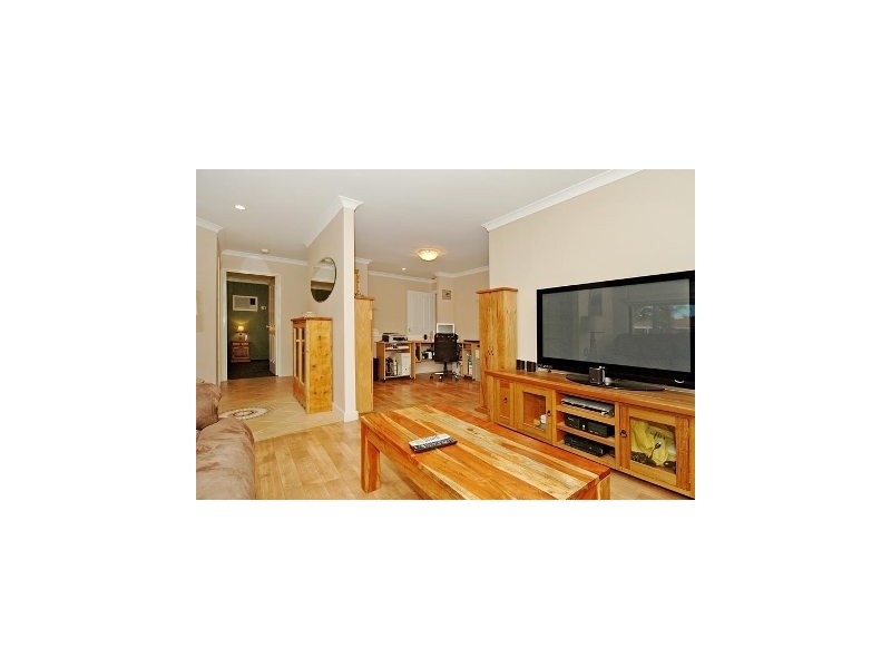 30  Balladong Loop, Carramar WA 6031