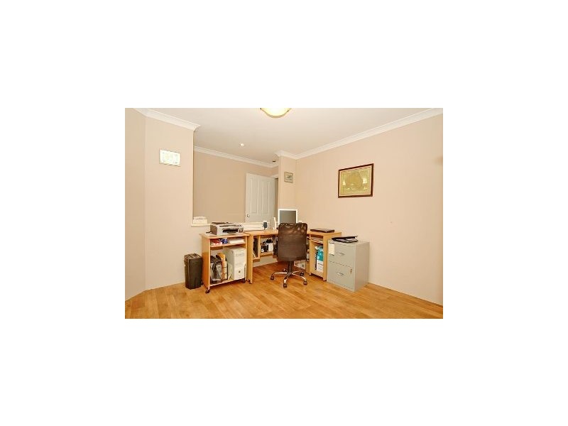 30  Balladong Loop, Carramar WA 6031