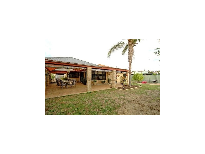 30  Balladong Loop, Carramar WA 6031