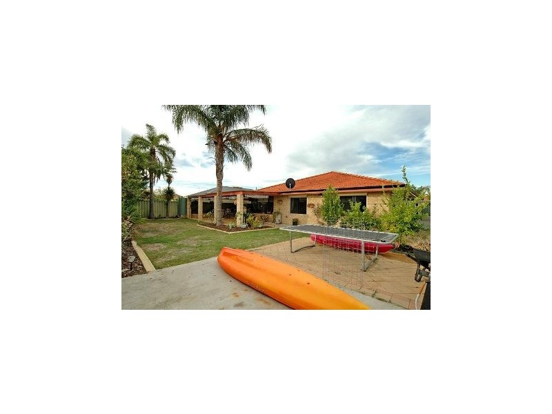 30  Balladong Loop, Carramar WA 6031
