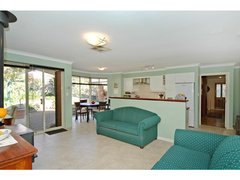 43  Balladong Loop, Carramar WA 6031