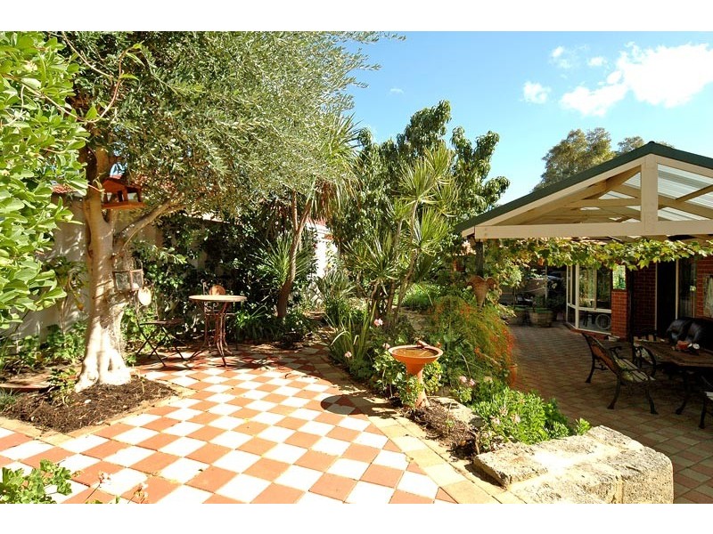 43  Balladong Loop, Carramar WA 6031