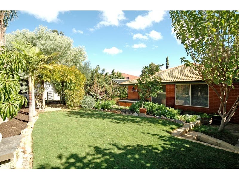 43  Balladong Loop, Carramar WA 6031