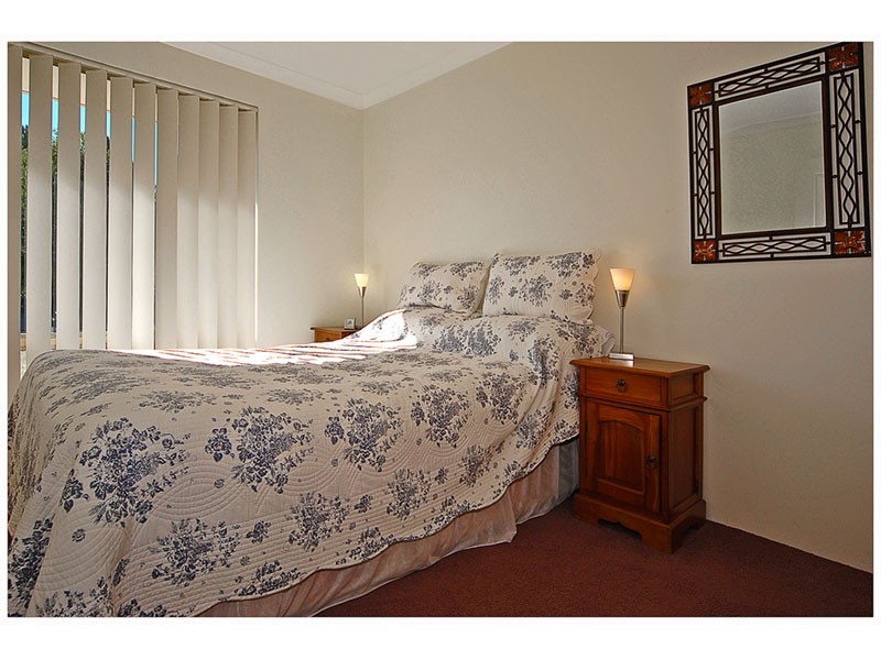 27 Eastleigh Loop, Currambine WA 6028